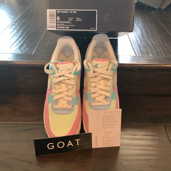 NWOT Nike Air Force 1 07 QS Easter - Picture 10 of 10